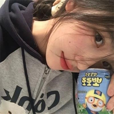 采蘑菇的夫妻